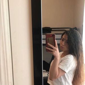 Meet your Posher, Julissa